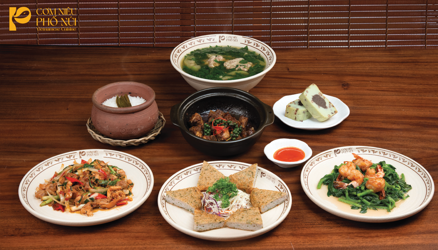 Thực đơn phong phú, chất lượng từ món chính đến món kèm